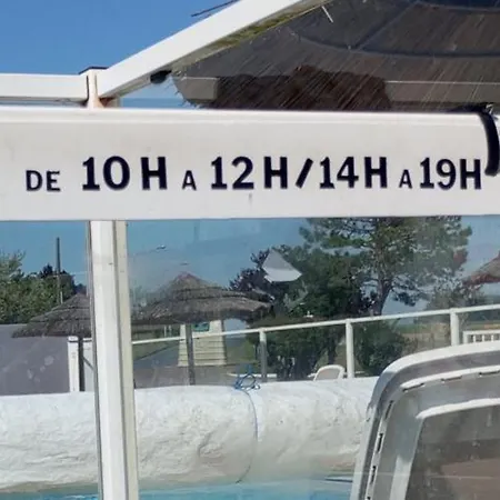 Le 130 Mobile A Sur Gironde Au L'escale *